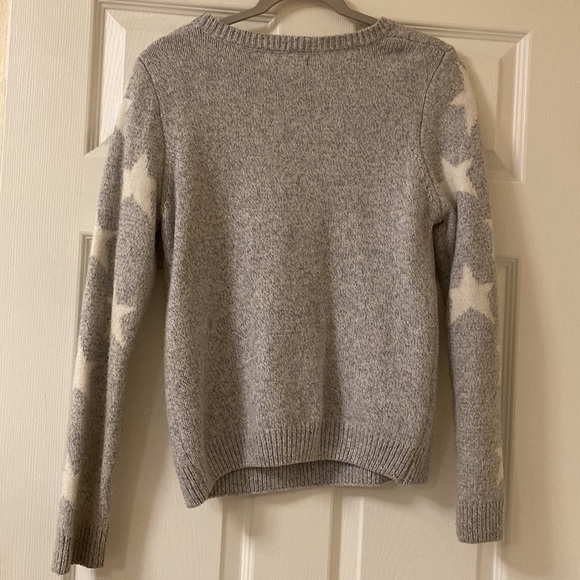 Gray Knit Sweater With White Stars - Picture 2 of 4